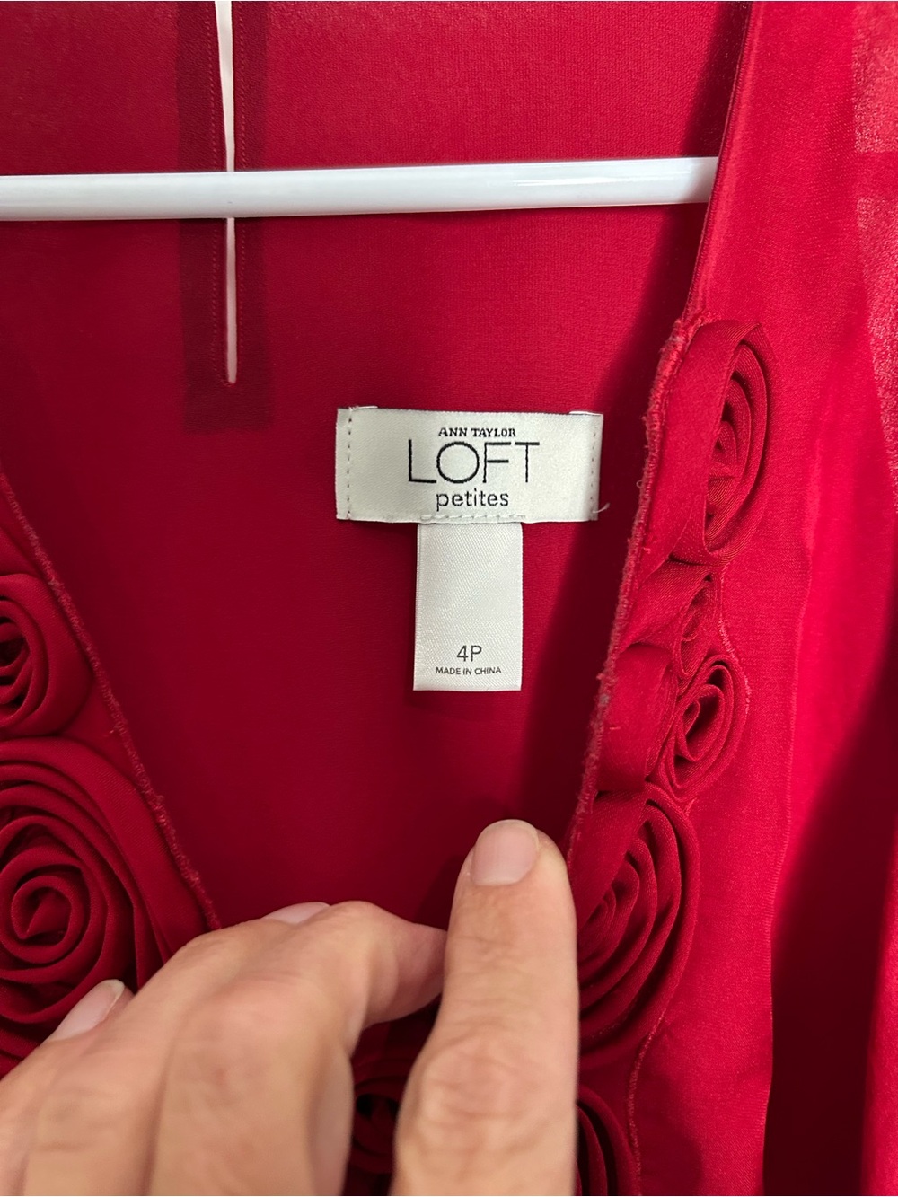 Ann Taylor Loft V-Neck Burgundy Sleeveless Dress with Rosettes size 4P red - Picture 6 of 8